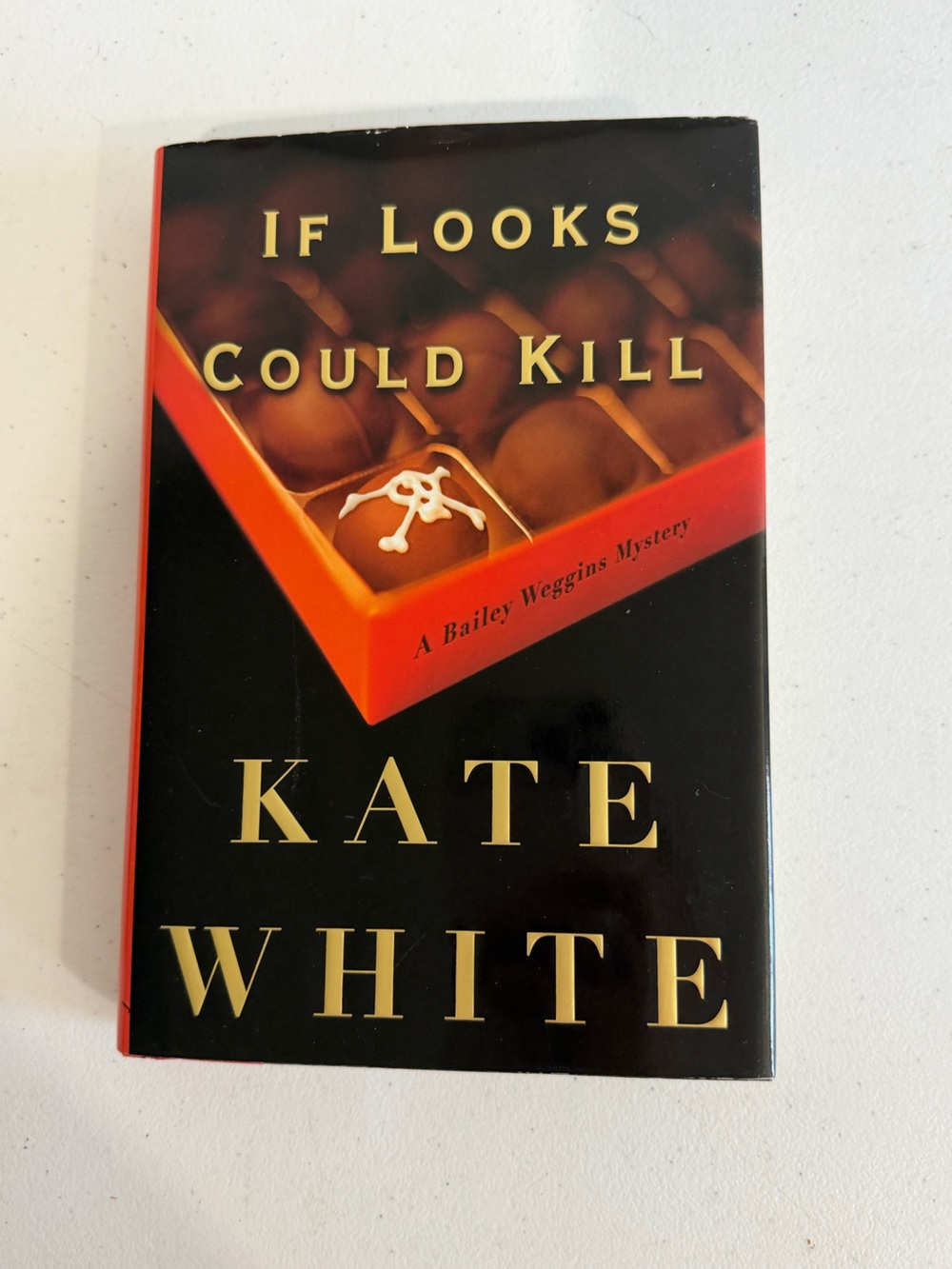 Warner Books If Looks Could Kill Murder Mystery Hardcover Book